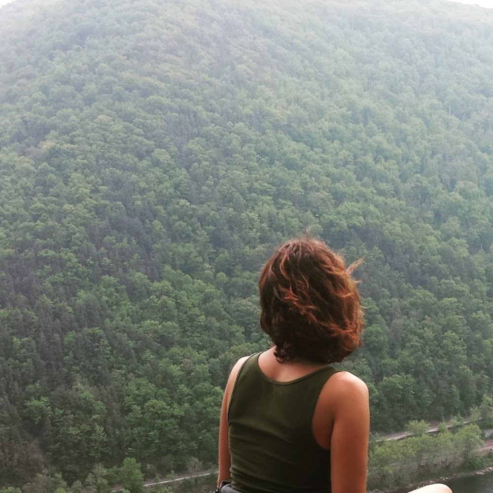 Meet your Posher, Crystal